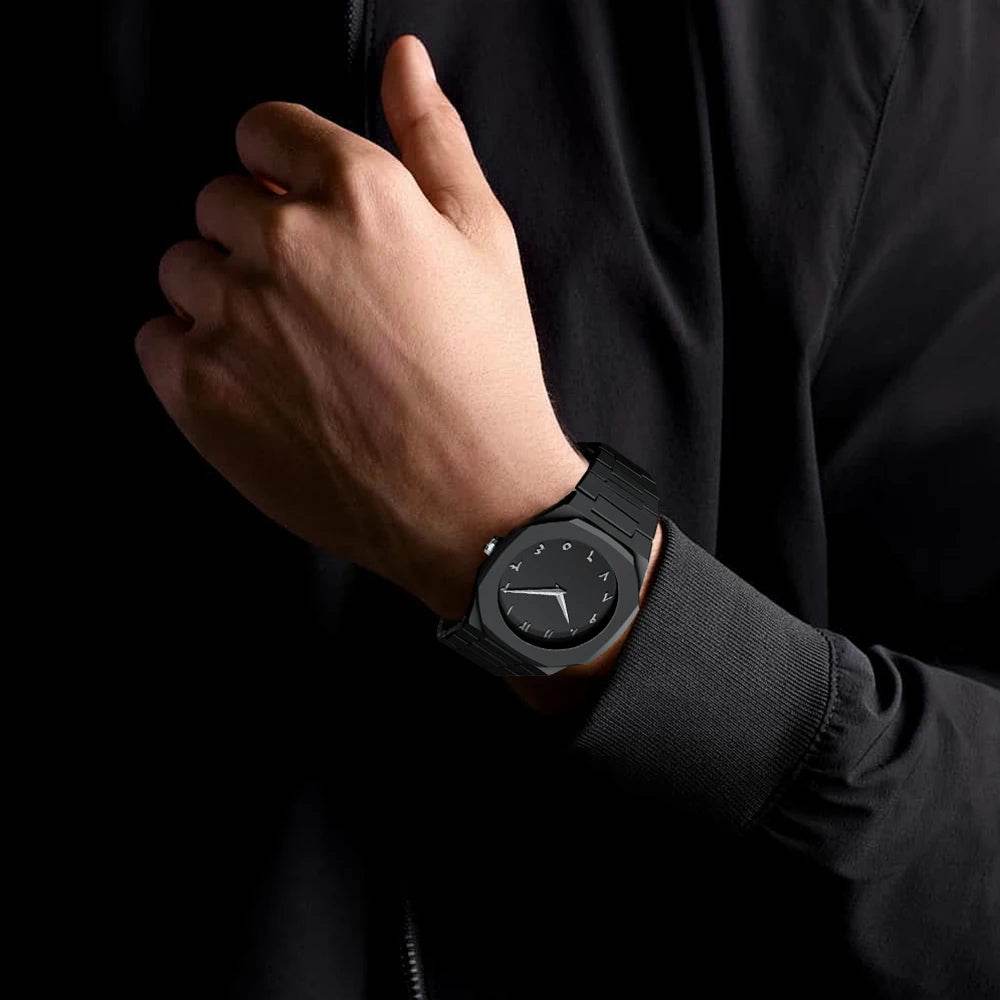 Elegant quartz timepiece for Pakistani men